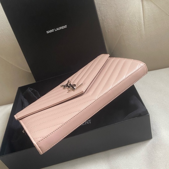 Saint Laurent Pink Quilted Chevron Chain Crossbody Bag - Picture 4 of 9